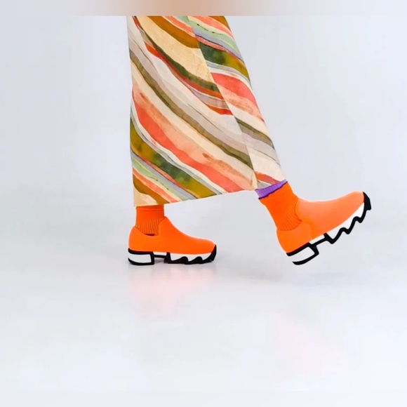 Iri Shoes - iRi WES I Neon Orange Low Top Vegan Platform Sneakers Neoprene Chunky Shoes